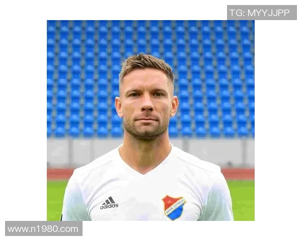 21号足球明星现役球员盘点与精彩瞬间回顾